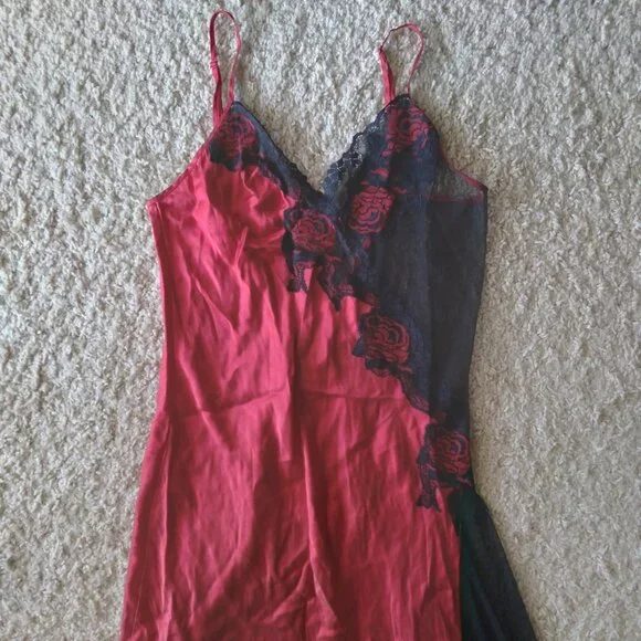 Vintage Y2K Victoria's Secret Red and Black Silk Maxi Dress with Sheer Mesh - Picture 2 of 7